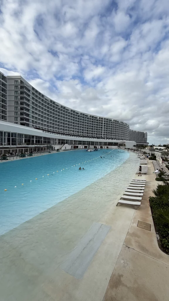 Piscina do AVA Resort em Cancun