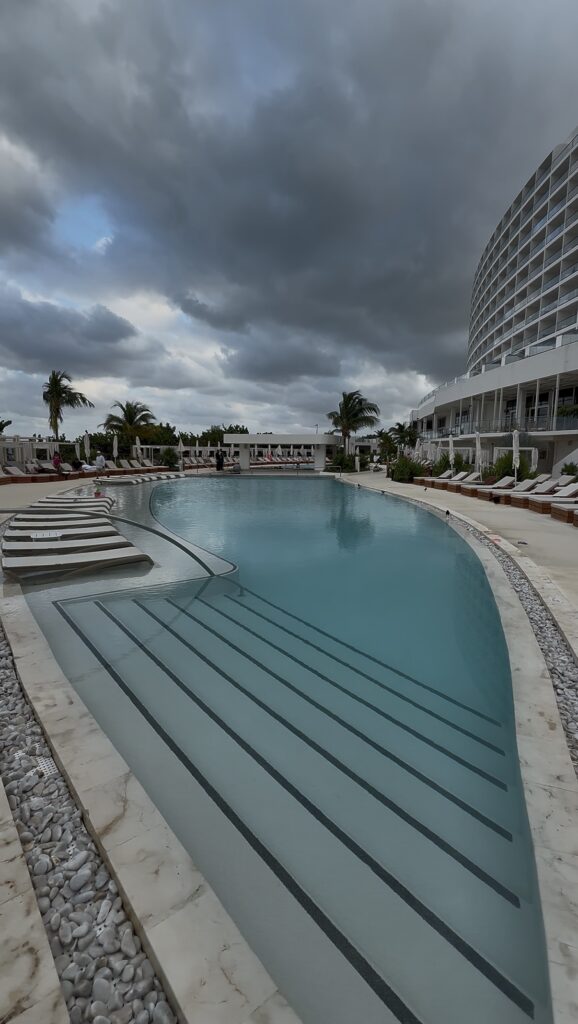 Piscina Climatizada AVA Resort