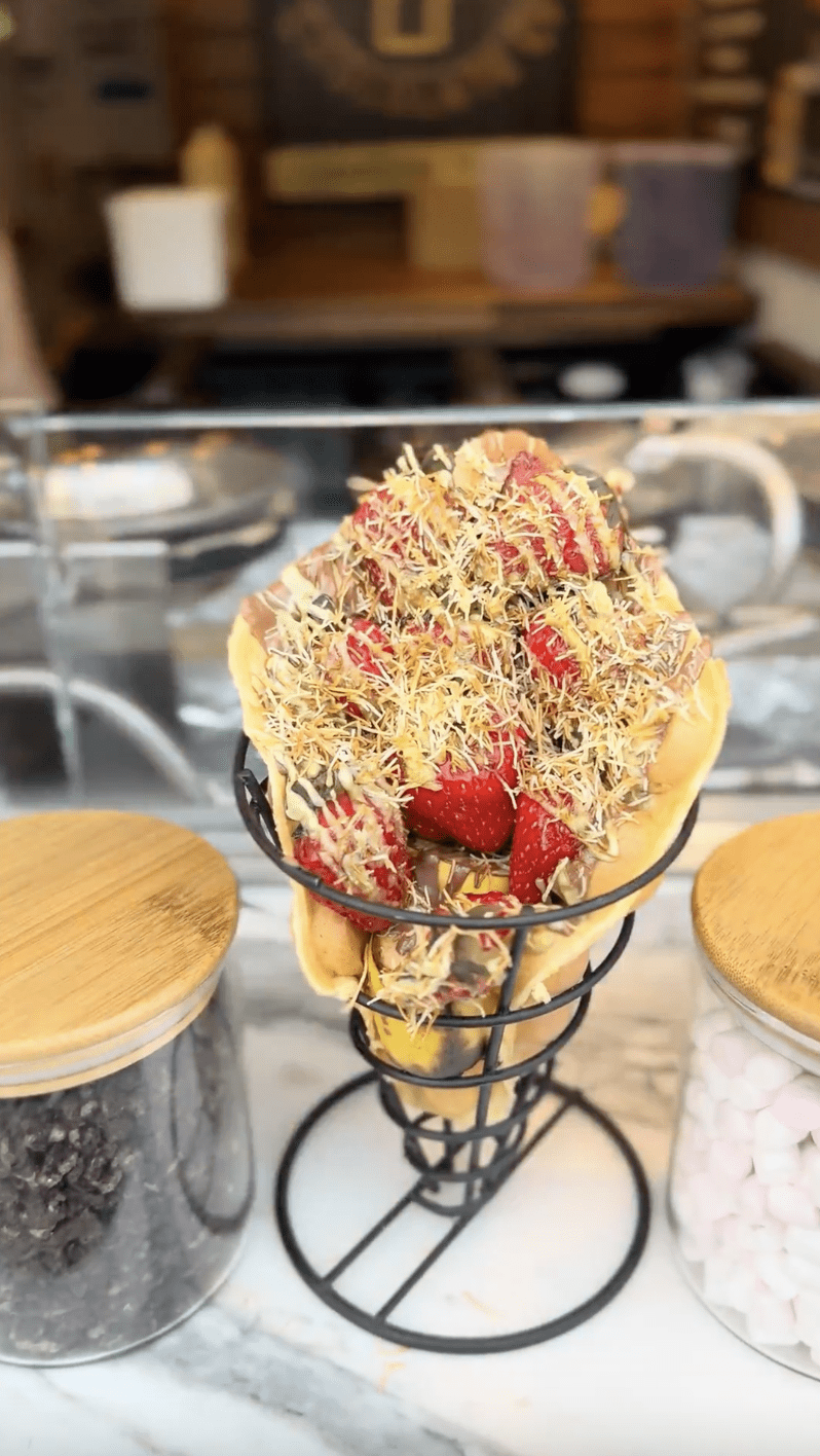 Bubble Waffle de Morango de Dubai