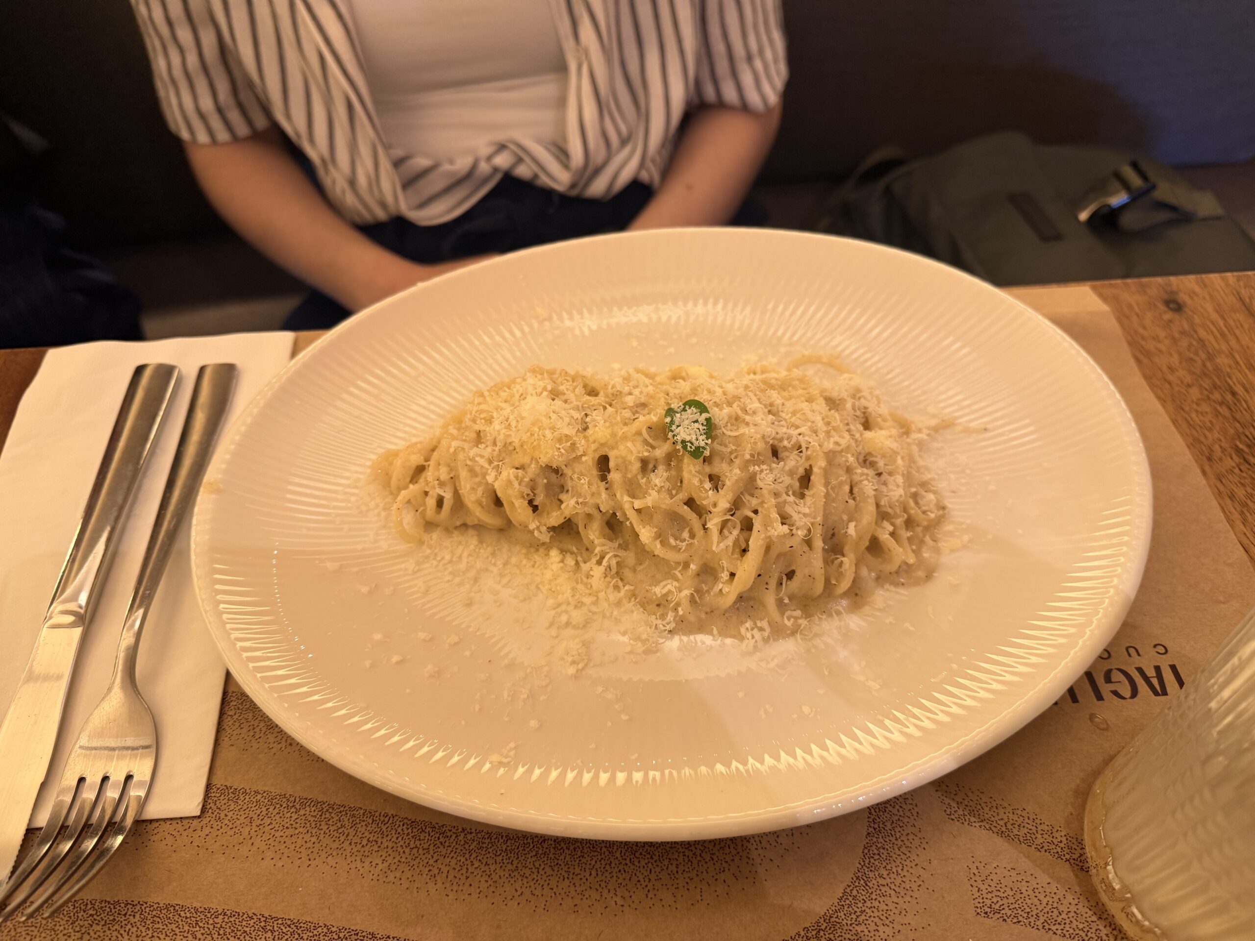 Spaghetti cacio e pepe do Taglia